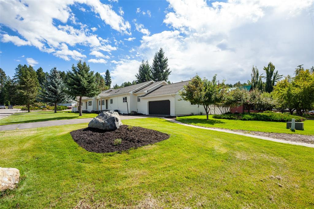633 Dakota Abve, whitefish, Flathead, Montana, United States 59937, 8 Bedrooms Bedrooms, ,4 BathroomsBathrooms,Single Family Home,For sale,Dakota Abve,1711