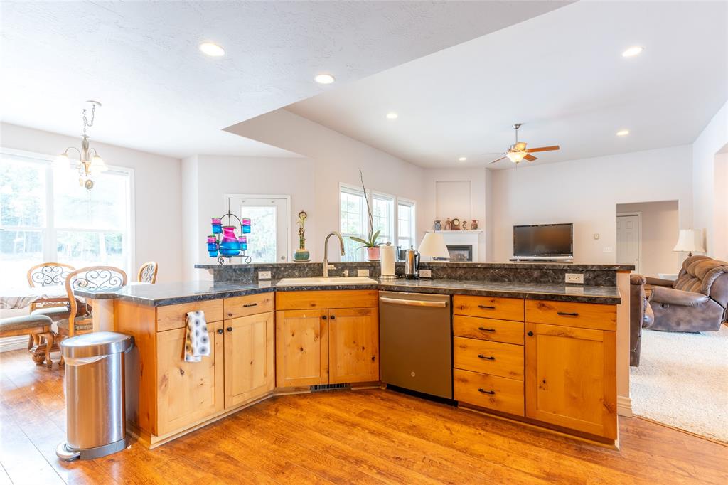5620 Highway 93 S, Whitefish, Flathead, Montana, United States 59937, 6 Bedrooms Bedrooms, ,4 BathroomsBathrooms,Single Family Home,For sale,Highway 93 S,1714