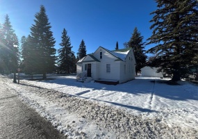 302 Wisconsin Ave, Whitefish, Flathead, Montana, United States 59937, 3 Bedrooms Bedrooms, ,1 BathroomBathrooms,Single Family Home,For sale,Wisconsin Ave,1795