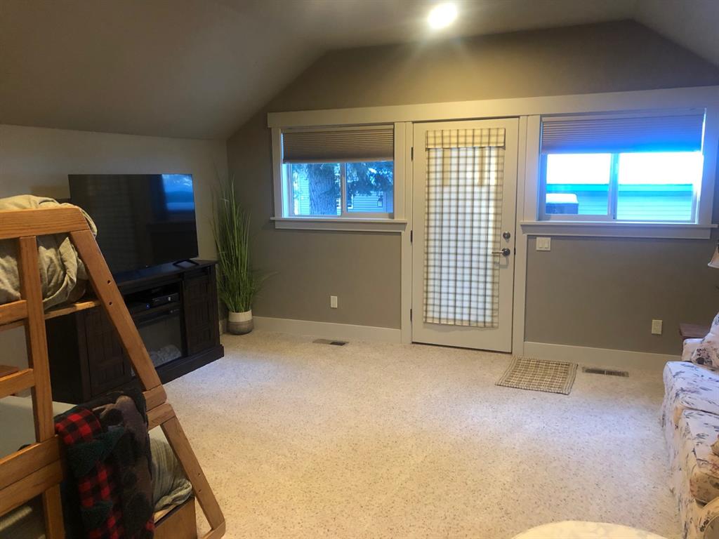 935 Pack Rat Lane, Whitefish, Flathead, Montana, United States 599037, 3 Bedrooms Bedrooms, ,2 BathroomsBathrooms,Single Family Home,For sale,Pack Rat Lane,1796