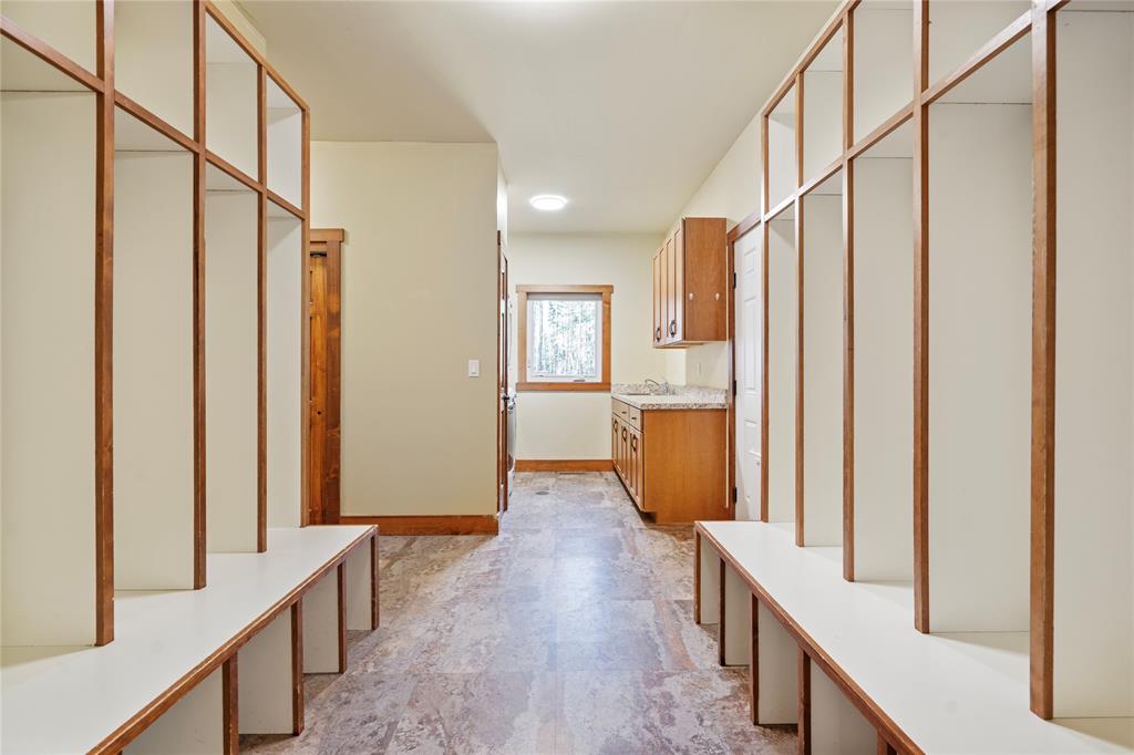 136 North Fork Trail, Columbia Falls, Flathead, Montana, United States 59912, 6 Bedrooms Bedrooms, ,5 BathroomsBathrooms,Single Family Home,For sale,North Fork Trail,1816