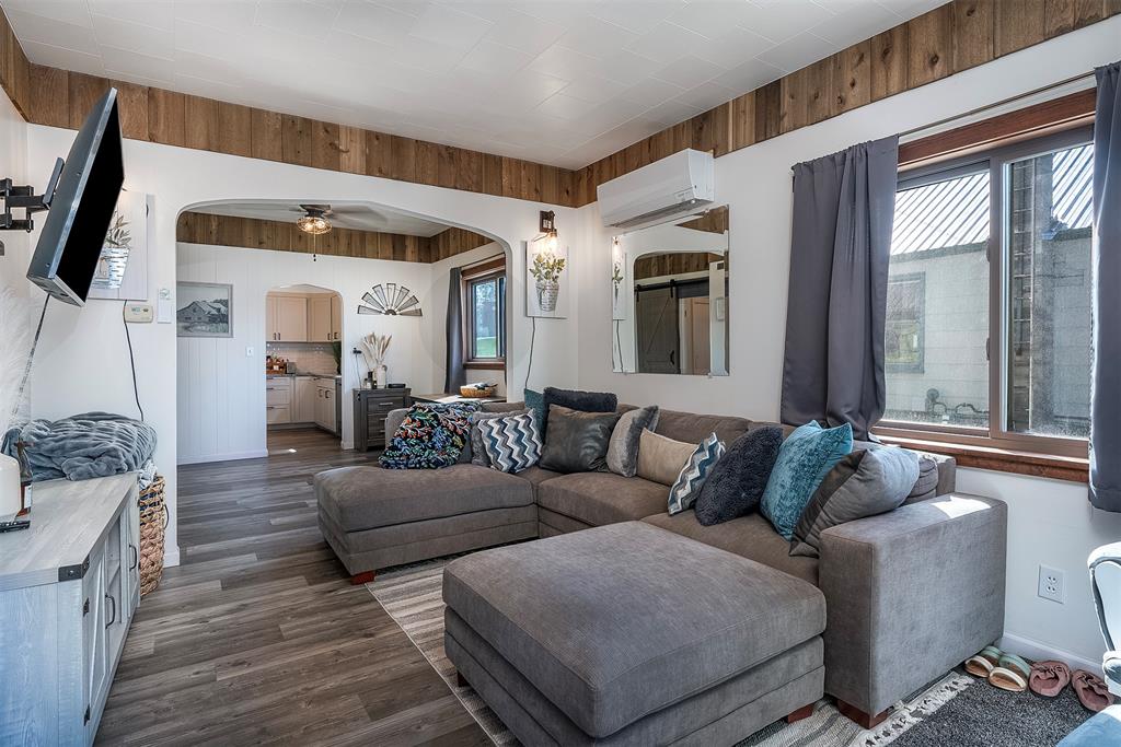 33 Summit Avenue, Somers, Flathead, Montana, United States 59932, 2 Bedrooms Bedrooms, ,1 BathroomBathrooms,Single Family Home,For sale,Summit Avenue,1817