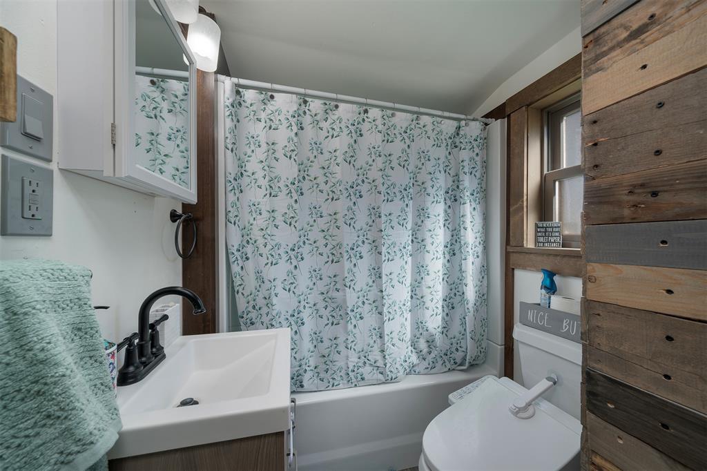 33 Summit Avenue, Somers, Flathead, Montana, United States 59932, 2 Bedrooms Bedrooms, ,1 BathroomBathrooms,Single Family Home,For sale,Summit Avenue,1817