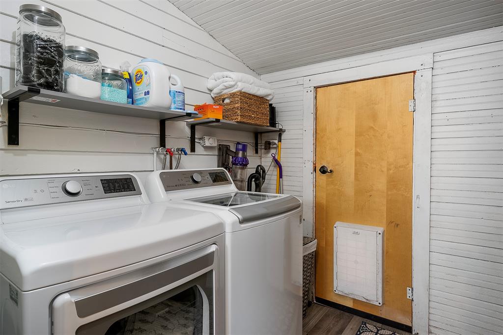 33 Summit Avenue, Somers, Flathead, Montana, United States 59932, 2 Bedrooms Bedrooms, ,1 BathroomBathrooms,Single Family Home,For sale,Summit Avenue,1817