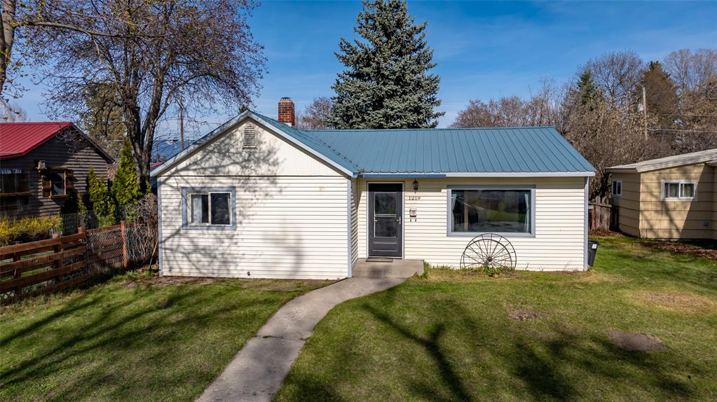 1219 7th Ave E, Kalispell, Flathead, Montana, United States 59901, 3 Bedrooms Bedrooms, ,1 BathroomBathrooms,Single Family Home,For sale,7th Ave E,1818