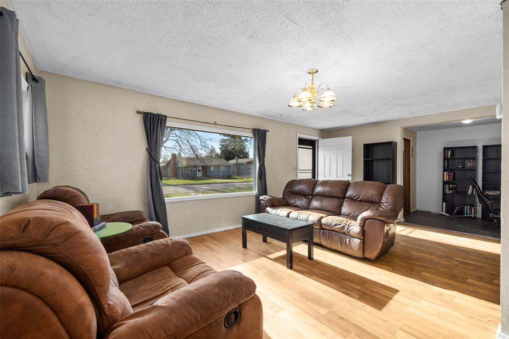 1219 7th Ave E, Kalispell, Flathead, Montana, United States 59901, 3 Bedrooms Bedrooms, ,1 BathroomBathrooms,Single Family Home,For sale,7th Ave E,1818